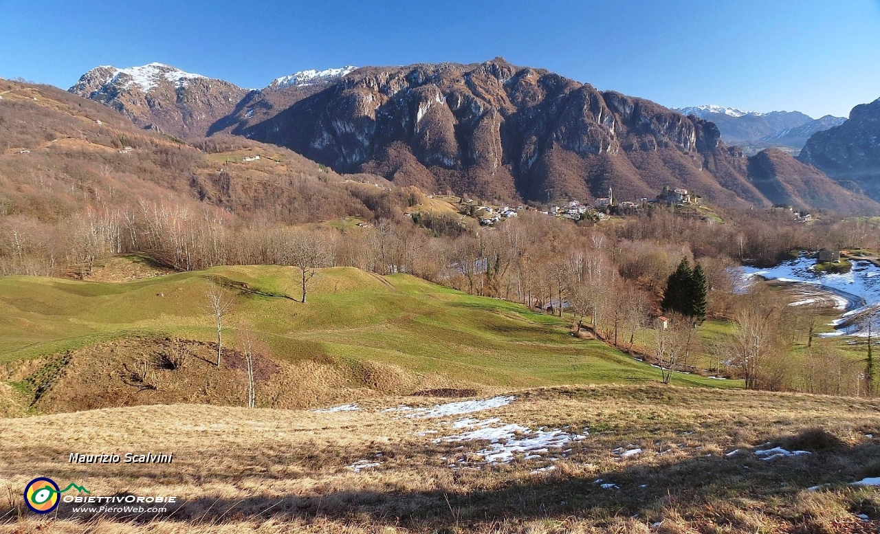 30 Panorama verso Pizzino, con Cancervo e Venturosa....JPG